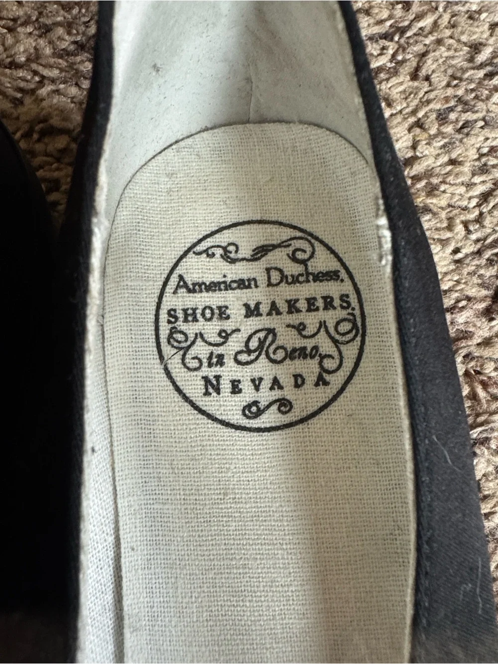 American Duchess Regency Era Dashwood flats Size 6 Black with ivory stitching